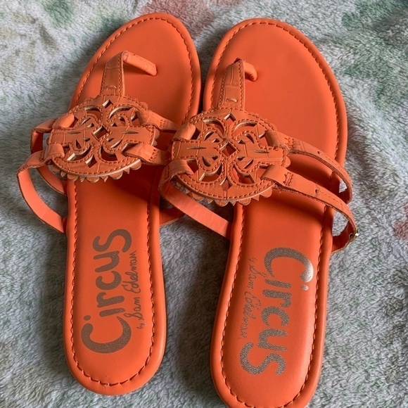 Sam Edelman Circus Cherri thong sandals 9 - Picture 2 of 6